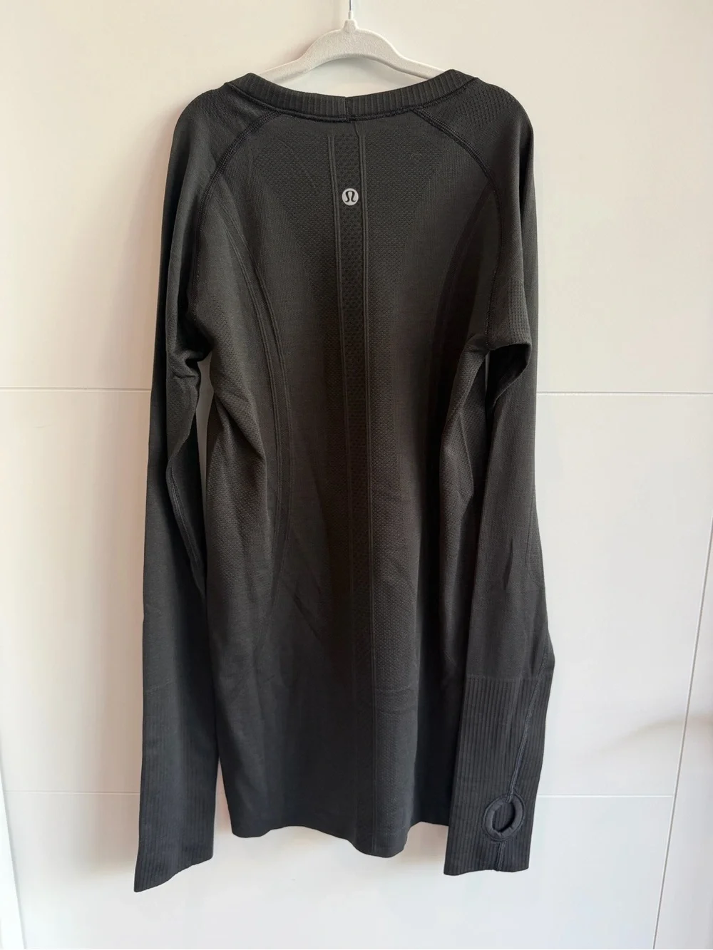 Lululemon Run Swiftly Top (NEVER WORN)